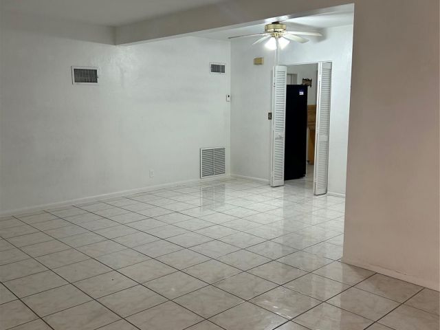 Продажа дома по адресу 75 NE 128th Terrace - фото 5823471