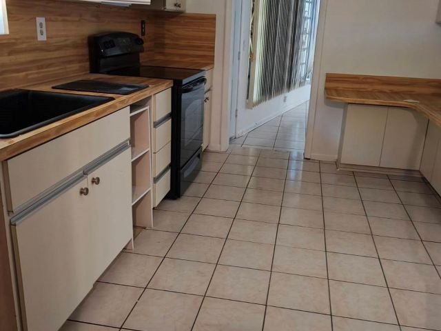 Продажа дома по адресу 75 NE 128th Terrace - фото 5823478