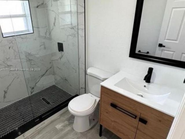 Продажа дома по адресу 17810 SW 102nd Ave - фото 5809921