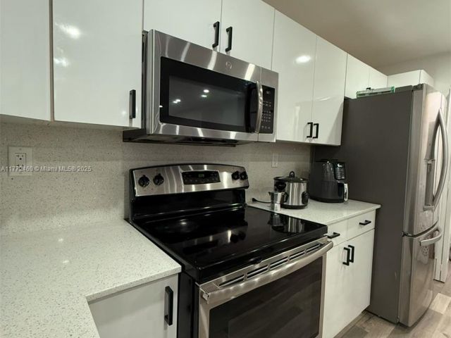 Продажа дома по адресу 17810 SW 102nd Ave - фото 5809926