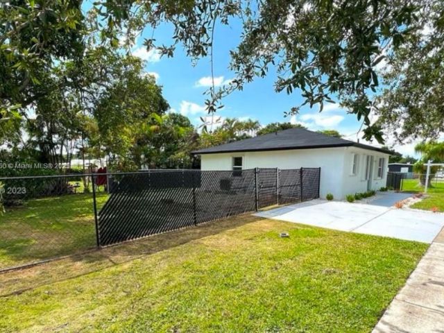 Продажа дома по адресу 17810 SW 102nd Ave - фото 5809930