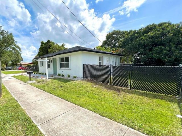 Продажа дома по адресу 17810 SW 102nd Ave - фото 5809931