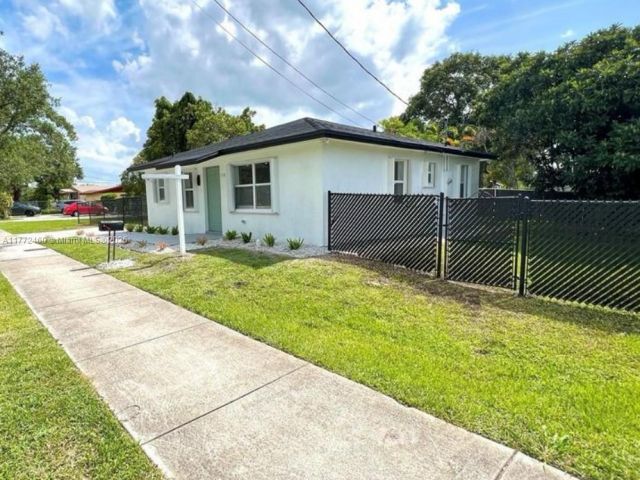 Продажа дома по адресу 17810 SW 102nd Ave - фото 5809932