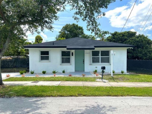 Продажа дома по адресу 17810 SW 102nd Ave - фото 5809933