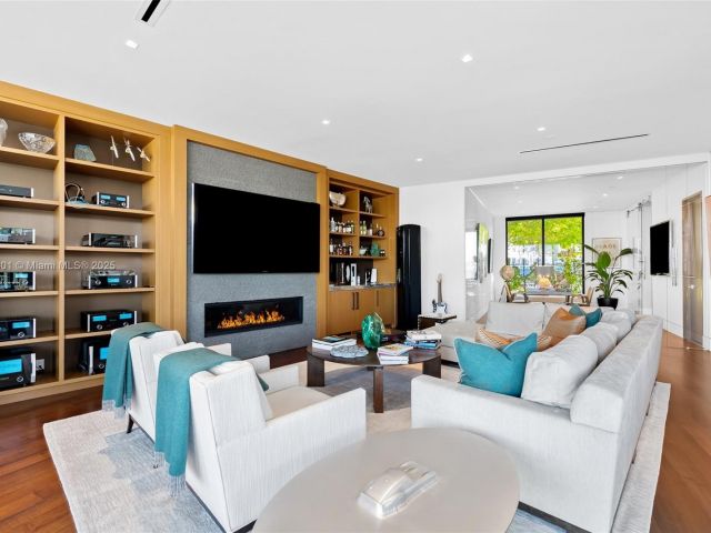 Продажа дома по адресу 84 Isla Bahia Dr - фото 5810180