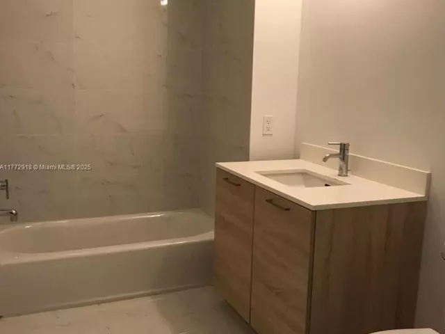 Продажа дома по адресу 16385 Biscayne Blvd Unit 1902 - фото 5841756