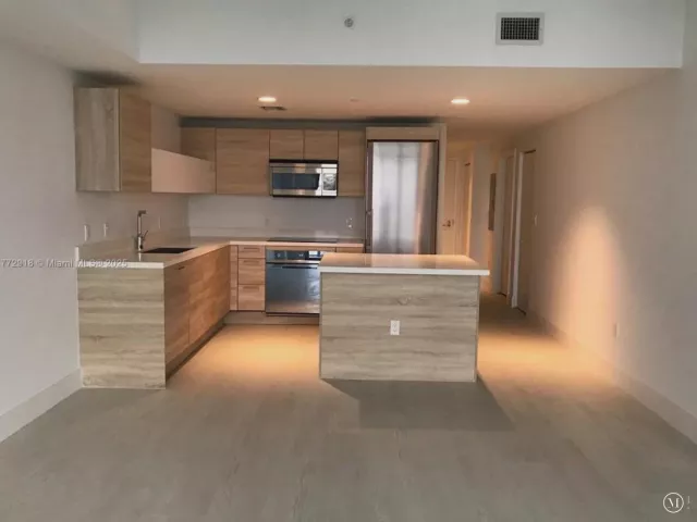 Продажа дома по адресу 16385 Biscayne Blvd Unit 1902 - фото 5841758