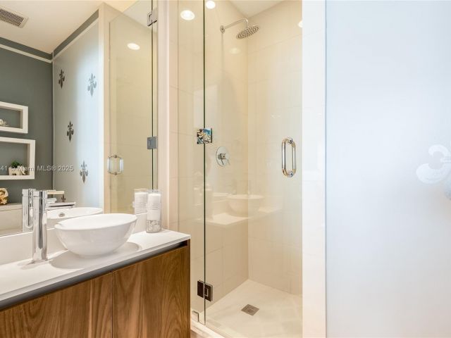 Продажа квартиры #3104 - фото 5835897