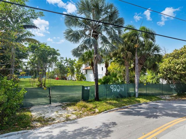 Продажа дома по адресу 9224 Bay Dr - фото 5830902