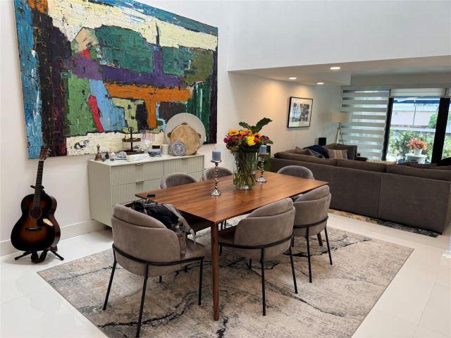 Продажа дома по адресу 216 Poinciana Dr 216 - фото 5811650