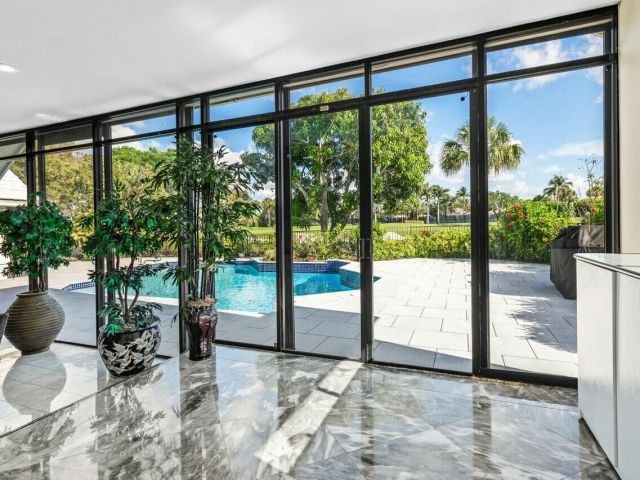 Продажа дома по адресу 4869 Tallowwood Lane - фото 5825469