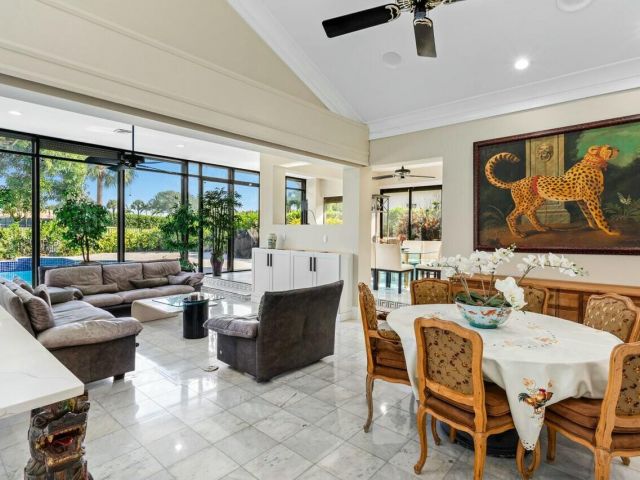 Продажа дома по адресу 4869 Tallowwood Lane - фото 5825470