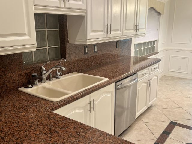 Продажа дома по адресу 6523 Via Trento - фото 5877621