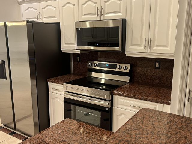 Продажа дома по адресу 6523 Via Trento - фото 5877622