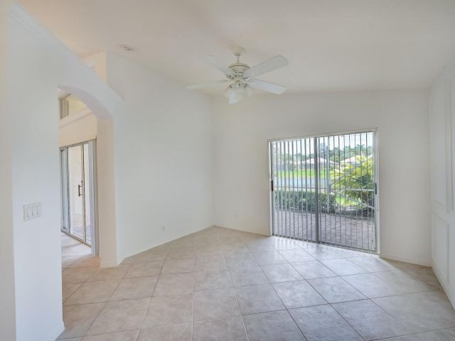 Продажа дома по адресу 6523 Via Trento - фото 5877627