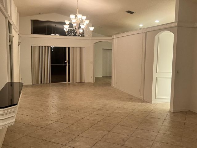 Продажа дома по адресу 6523 Via Trento - фото 5877628