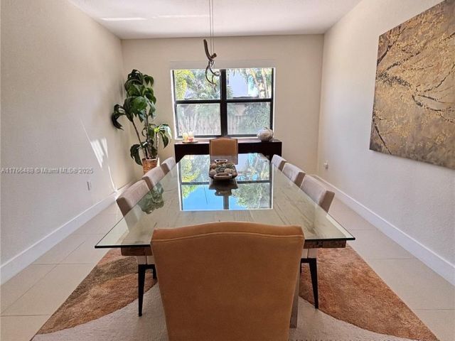 Дом в аренду по адресу 8895 NW 99th ct - фото 5827990