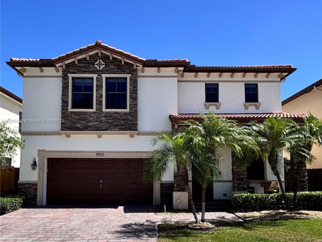 Дом в аренду по адресу 8895 NW 99th ct - фото 5827994