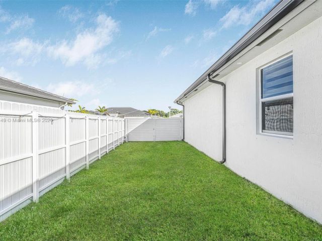 Продажа дома по адресу 19080 SW 133 ct - фото 5836508