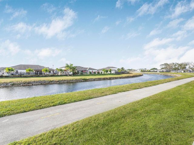 Продажа дома по адресу 19080 SW 133 ct - фото 5836519