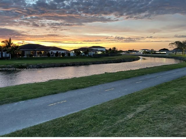 Продажа дома по адресу 19080 SW 133 ct - фото 5836522