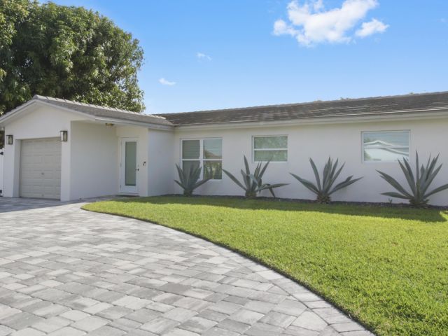 Дом в аренду по адресу 2798 NE 2nd Avenue - фото 5833755