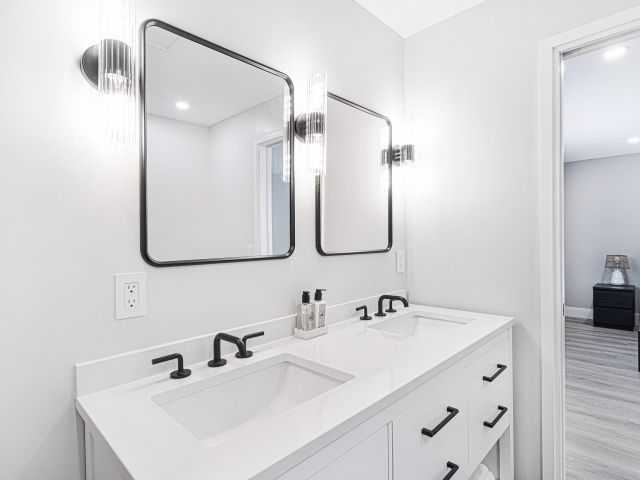 Дом в аренду по адресу 2798 NE 2nd Avenue - фото 5833758