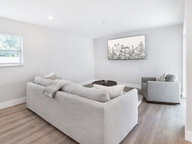 Дом в аренду по адресу 2798 NE 2nd Avenue - фото 5833767