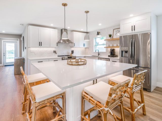 Дом в аренду по адресу 2798 NE 2nd Avenue - фото 5833769