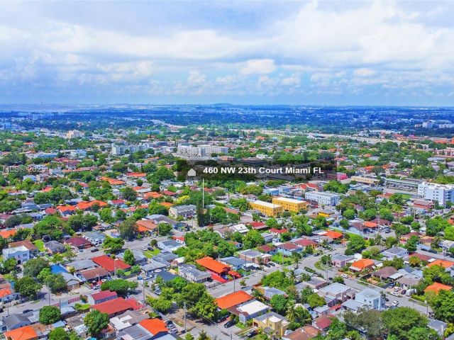 Продажа дома по адресу 460 NW 23rd Ct - фото 5831339