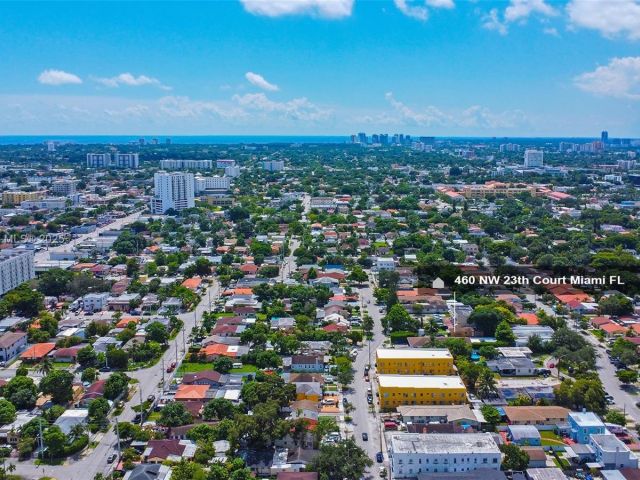 Продажа дома по адресу 460 NW 23rd Ct - фото 5831340