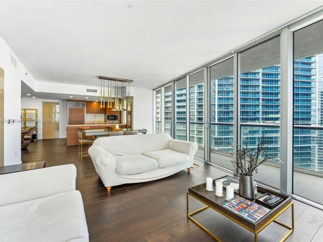 Продажа квартиры #4502 - фото 5839757