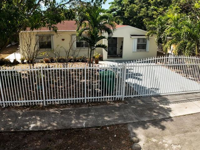 Продажа дома по адресу 596 NW 109th St - фото 6275725