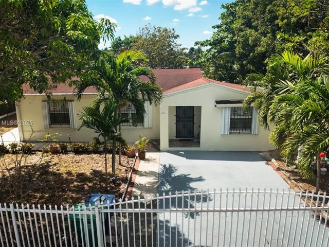 Продажа дома по адресу 596 NW 109th St - фото 6275729