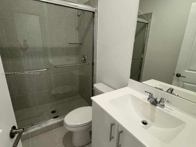 Дом в аренду по адресу 635 SE 13th St Cir . - фото 5838974