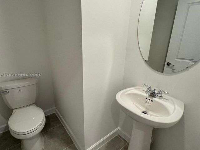 Дом в аренду по адресу 635 SE 13th St Cir . - фото 5838976