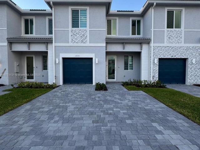 Дом в аренду по адресу 635 SE 13th St Cir . - фото 5838985