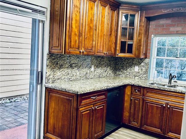 Продажа дома по адресу 15016 SW 139TH PL - фото 5839780