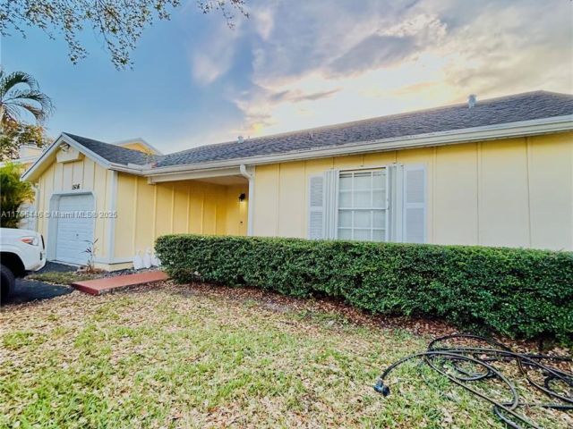 Продажа дома по адресу 15016 SW 139TH PL - фото 5839784