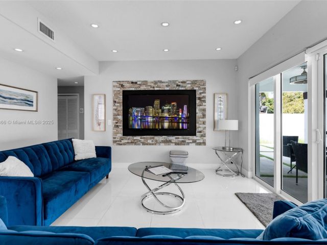 Продажа дома по адресу 5161 SW 159th Ct - фото 5843663