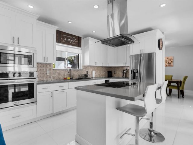 Продажа дома по адресу 5161 SW 159th Ct - фото 5843665