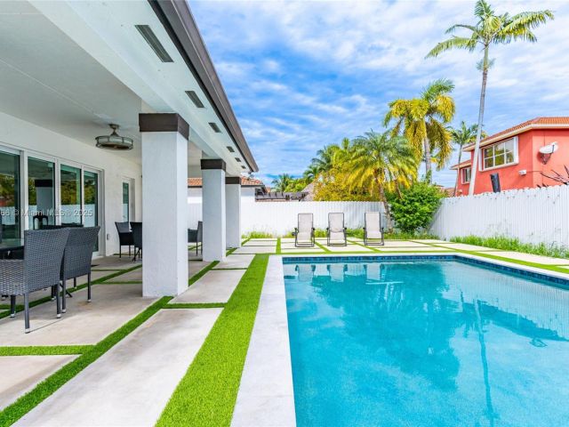 Продажа дома по адресу 5161 SW 159th Ct - фото 5843672