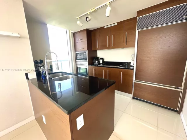 Продажа квартиры #4408 - фото 6600672