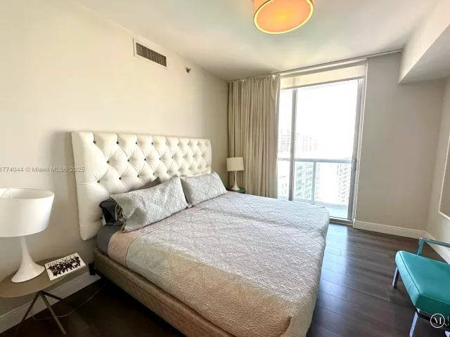 Продажа квартиры #4408 - фото 6600667