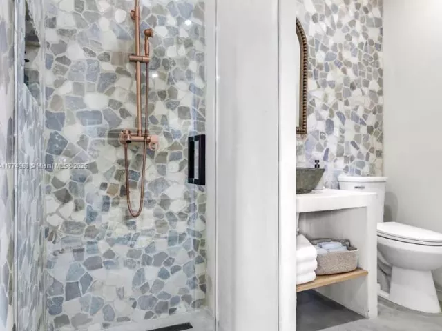 Дом в аренду по адресу 535 N Biscayne River Dr 1 - фото 5845618