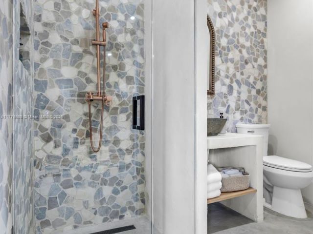 Дом в аренду по адресу 535 N Biscayne River Dr 1 - фото 5845618