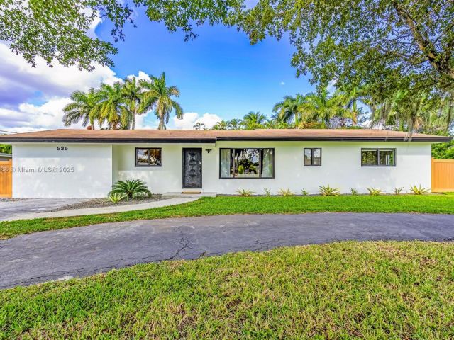 Дом в аренду по адресу 535 N Biscayne River Dr 1 - фото 5845633