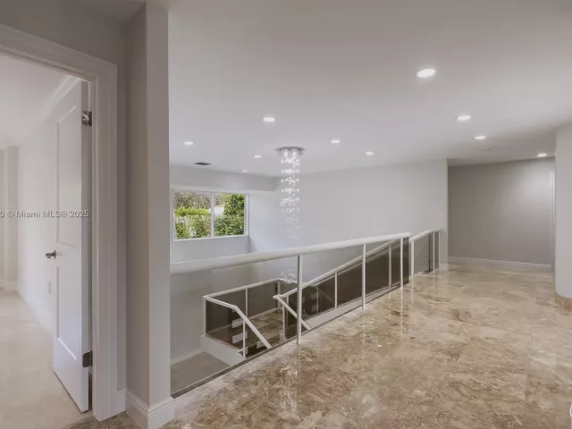 Продажа дома по адресу 413 Santurce Ave - фото 5846238