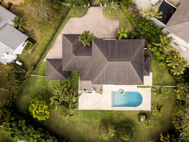 Продажа дома по адресу 413 Santurce Ave - фото 5846229