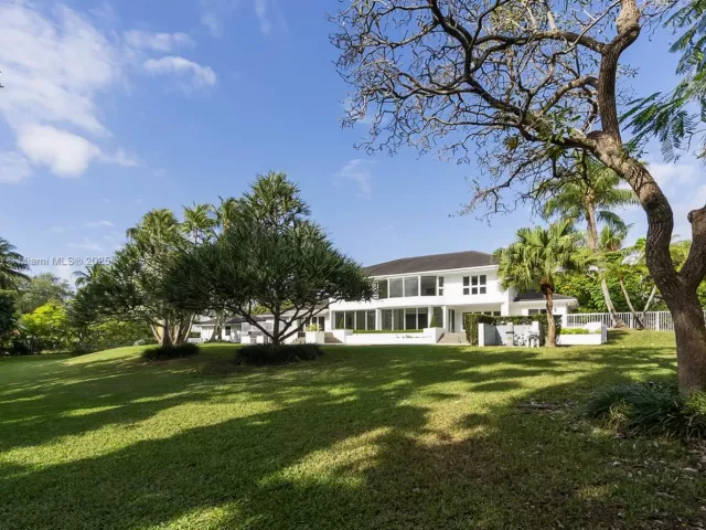 Продажа дома по адресу 413 Santurce Ave - фото 5927197